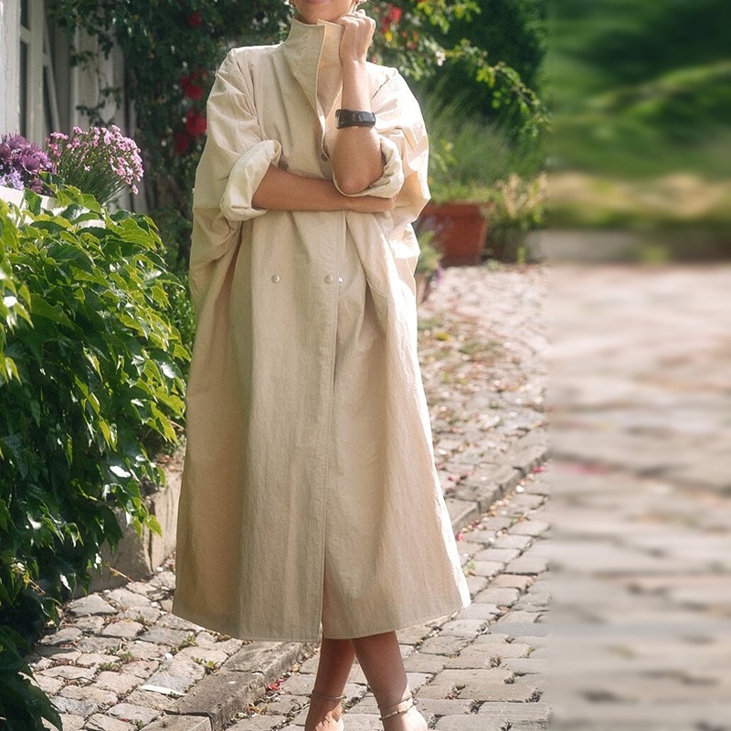 Street Fashion Look - Casaco Longo Feminino com Gola Alta,