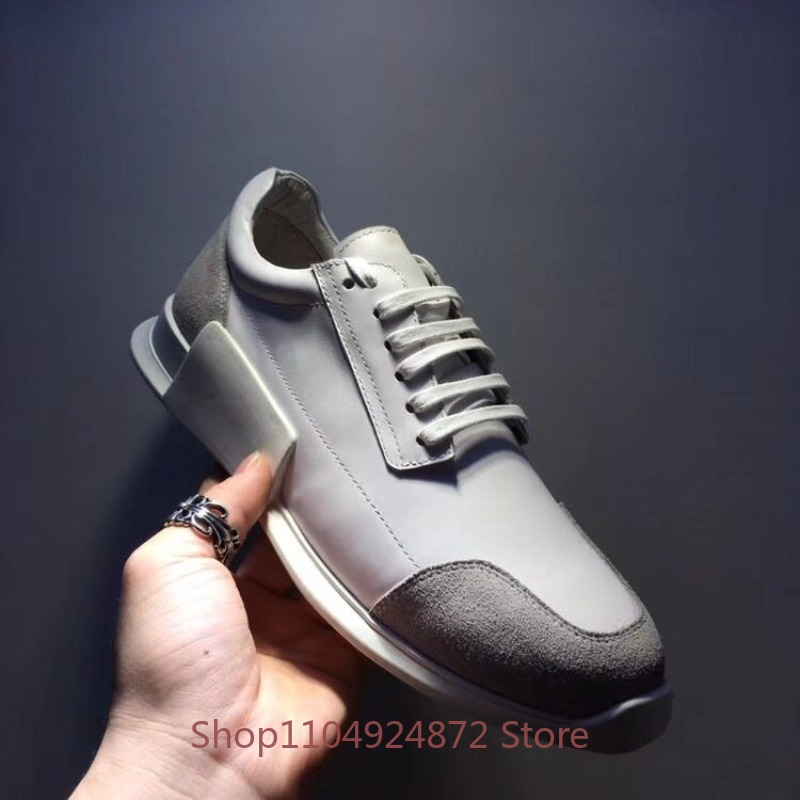 Sapatos Casuais Masculinos de  - Street Fashion Europe avaliação e preço