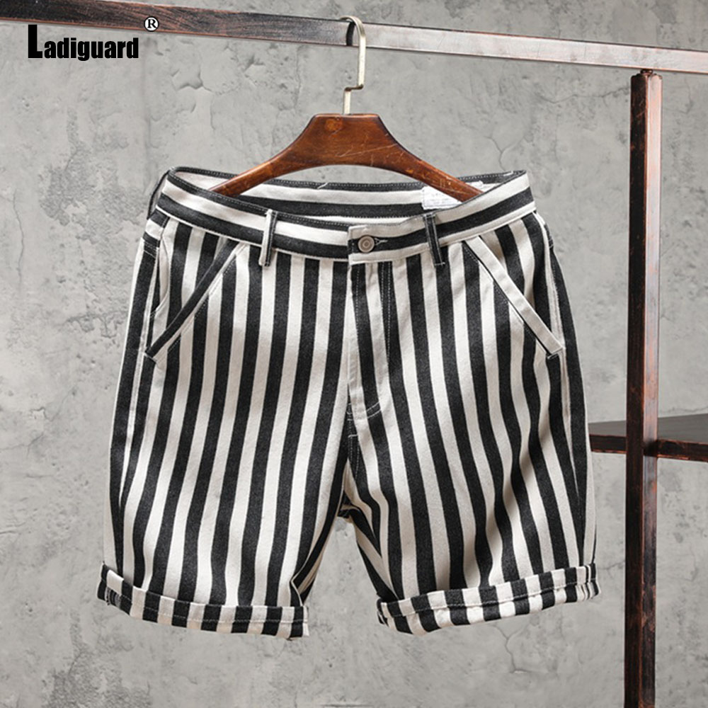Novos Shorts Masculinos Estilo - Street Fashion Europe avaliação e preço