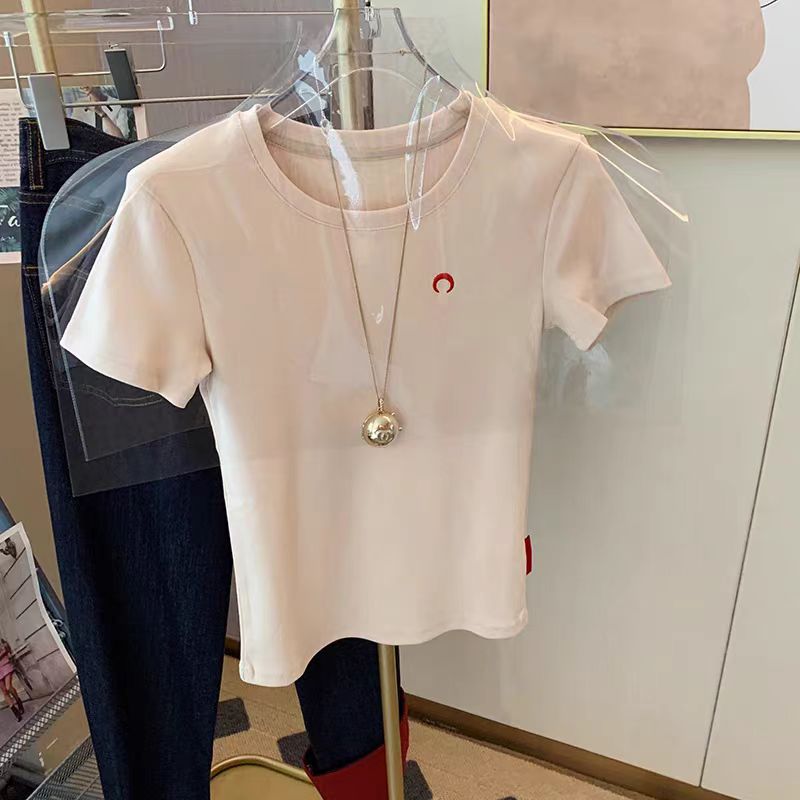 Camiseta Feminina Coreana de V - Korean Street Fashion Female avaliação e preço